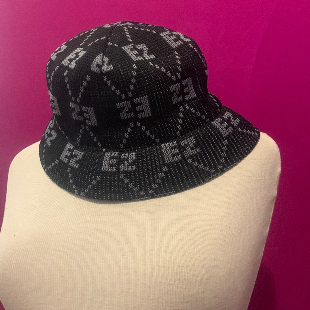 EZ black and gray beanie. One size. Good quality fabric and well made .l…